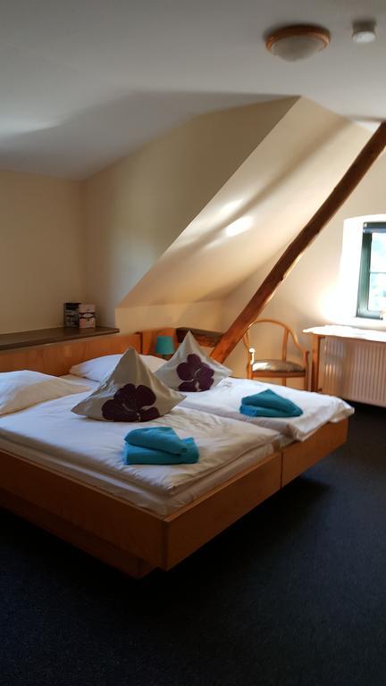 Altes Bierhaus Hotell Arzbach Eksteriør bilde