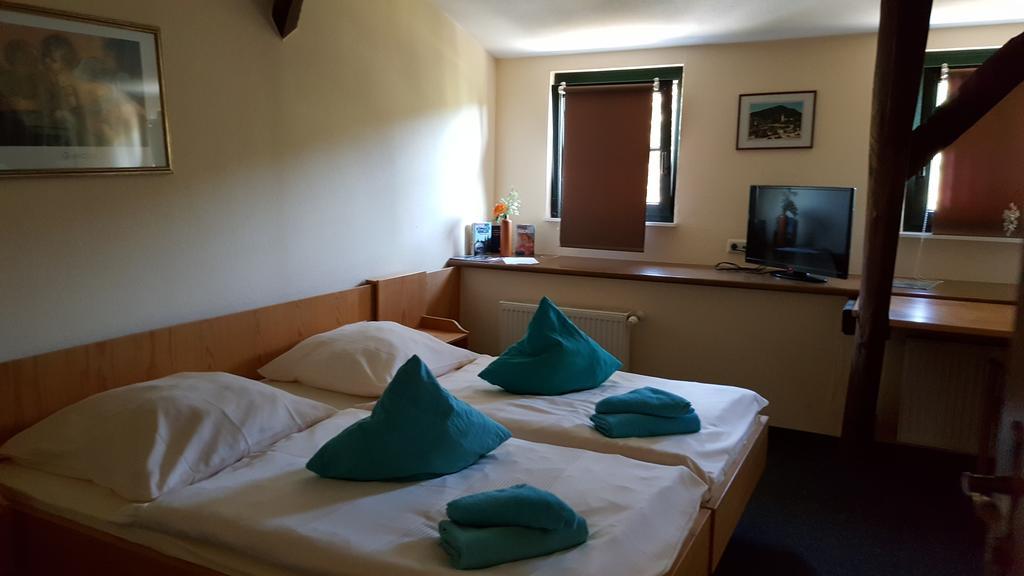 Altes Bierhaus Hotell Arzbach Eksteriør bilde